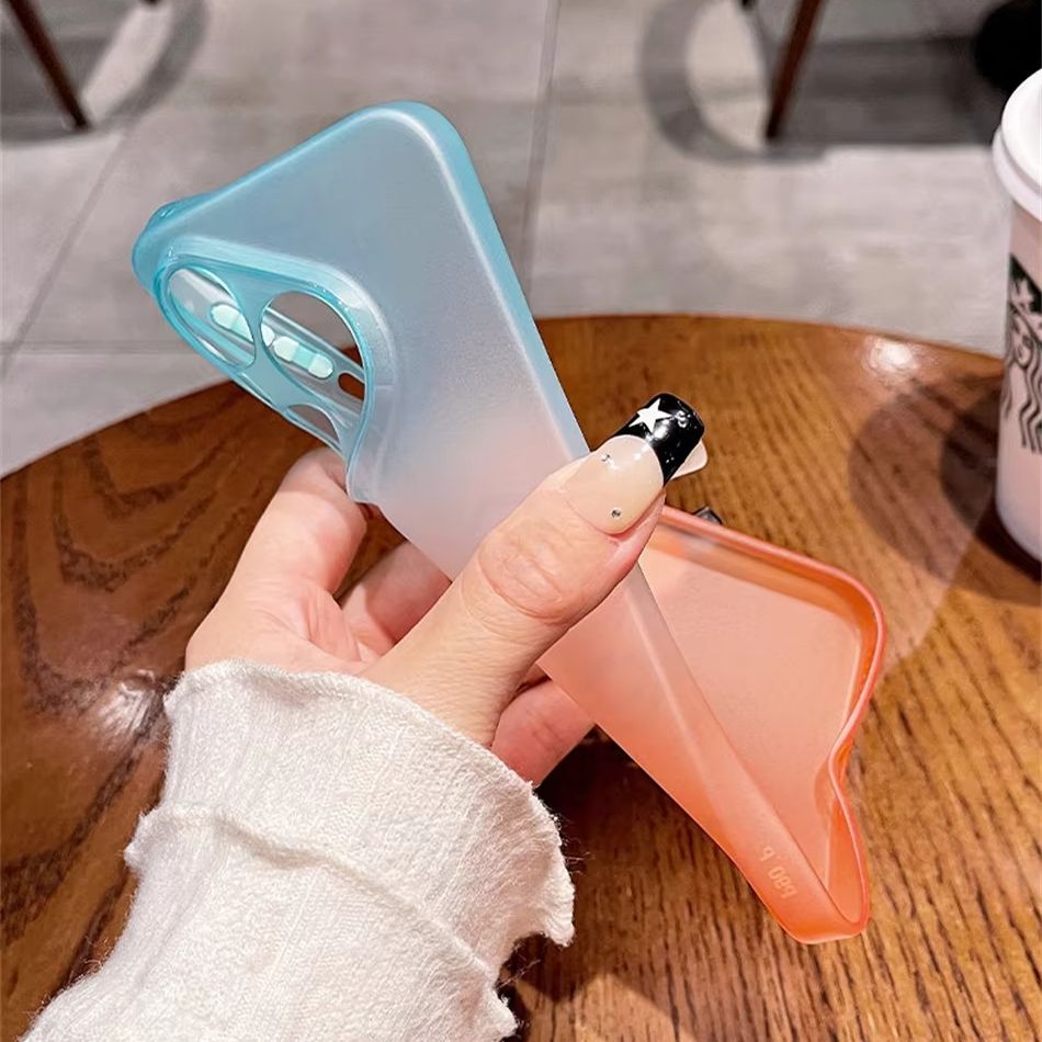 Funda de teléfono translúcida  - Gradient Color Case reseña y precio